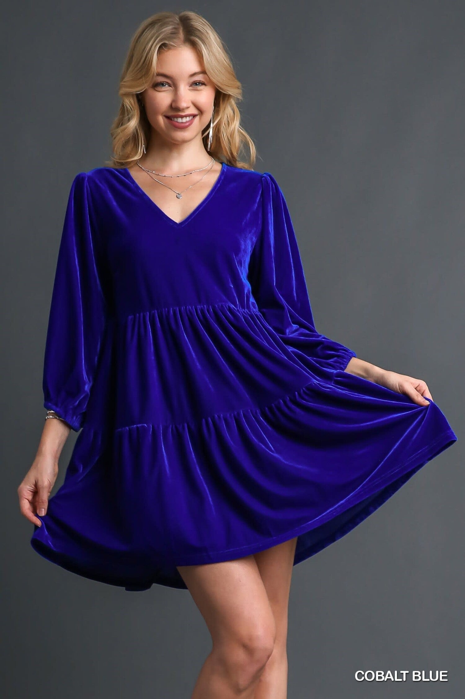 blue velvet christmas dress Blue Velvet Velvet Holiday Dresses 2018 Blue Velvet Velvet Outfits 2018 Blue Velvet Velvet Holiday Outfit