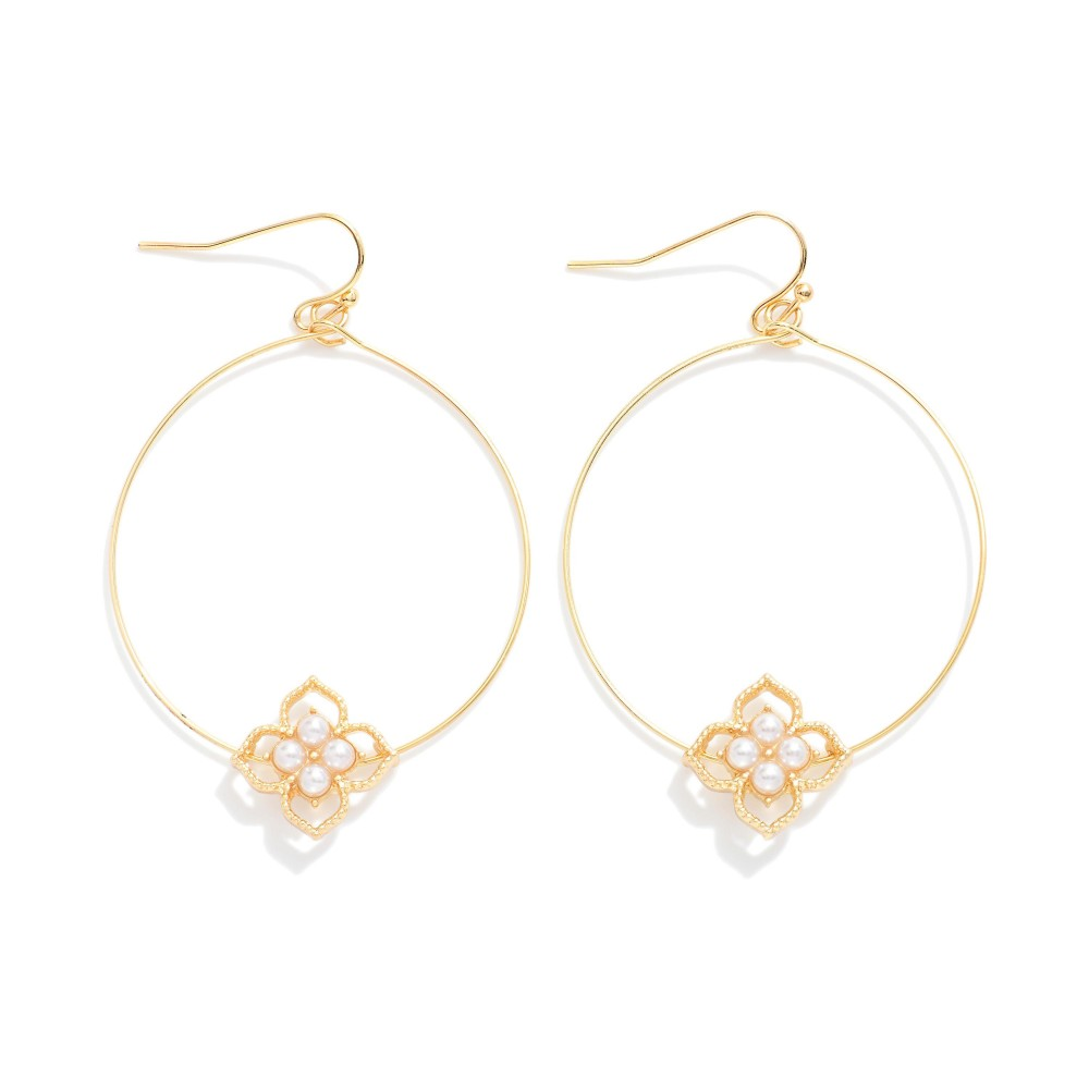 Pearl Clover Hoops