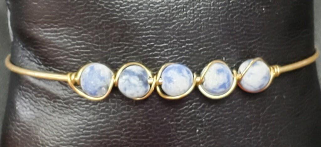 Marbled Bead Wire Bracelet - Lady Dorothy Boutique