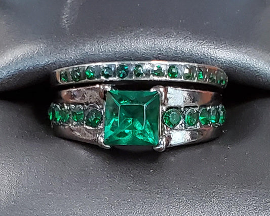 Emerald Green Ring & Band Set