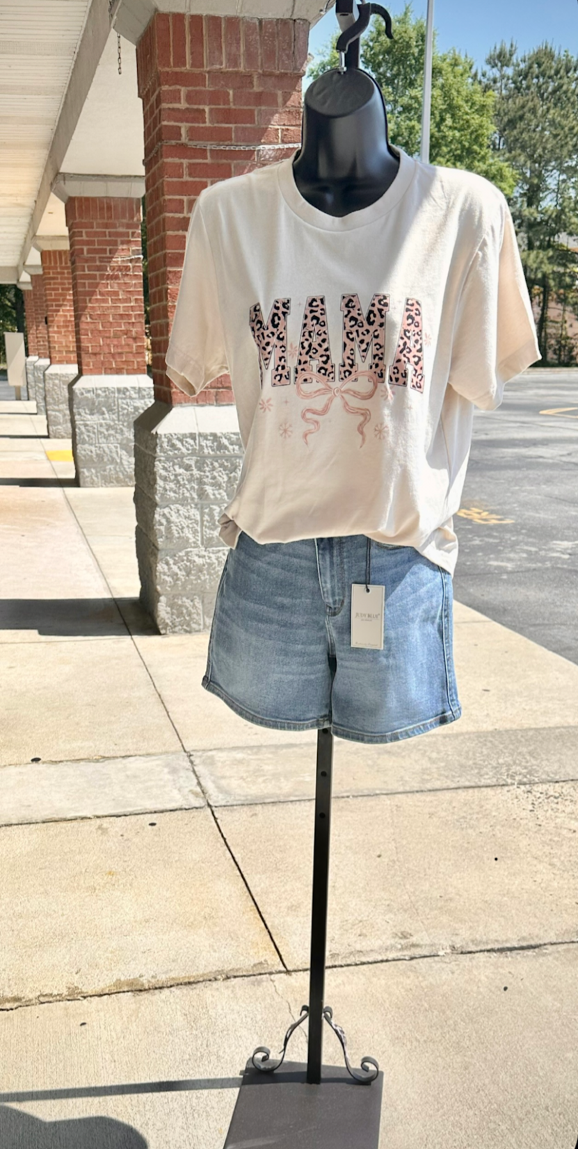 Leopard Mama With Bow Design