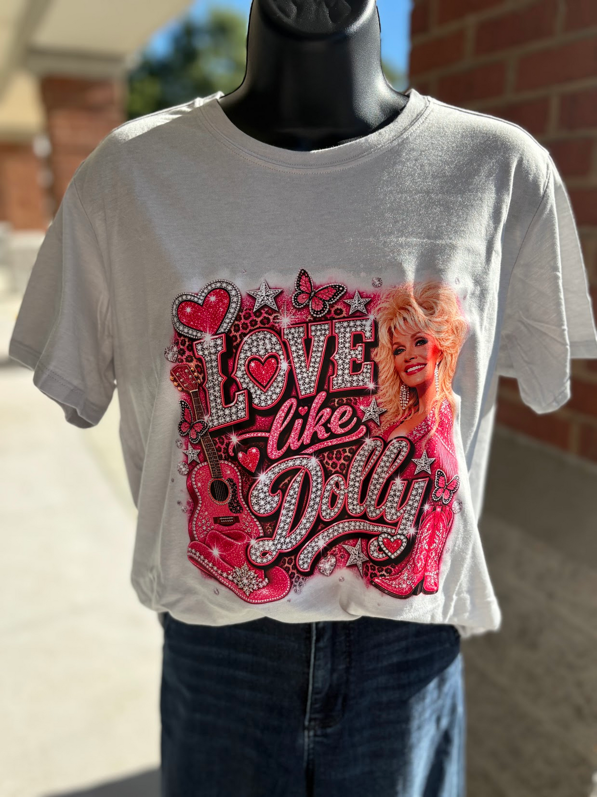 Love Like Dolly Tee