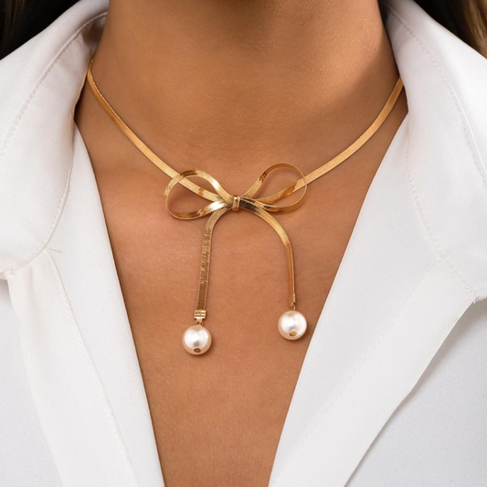Herringbone Chain Link Bow Necklace