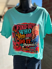 Dolly On Purpose Tee