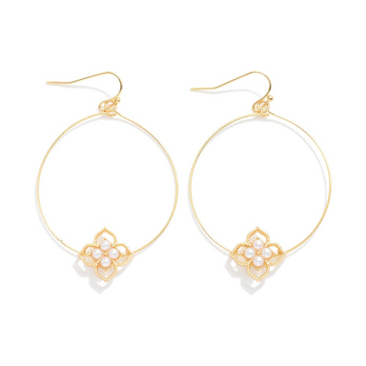Pearl Clover Hoops