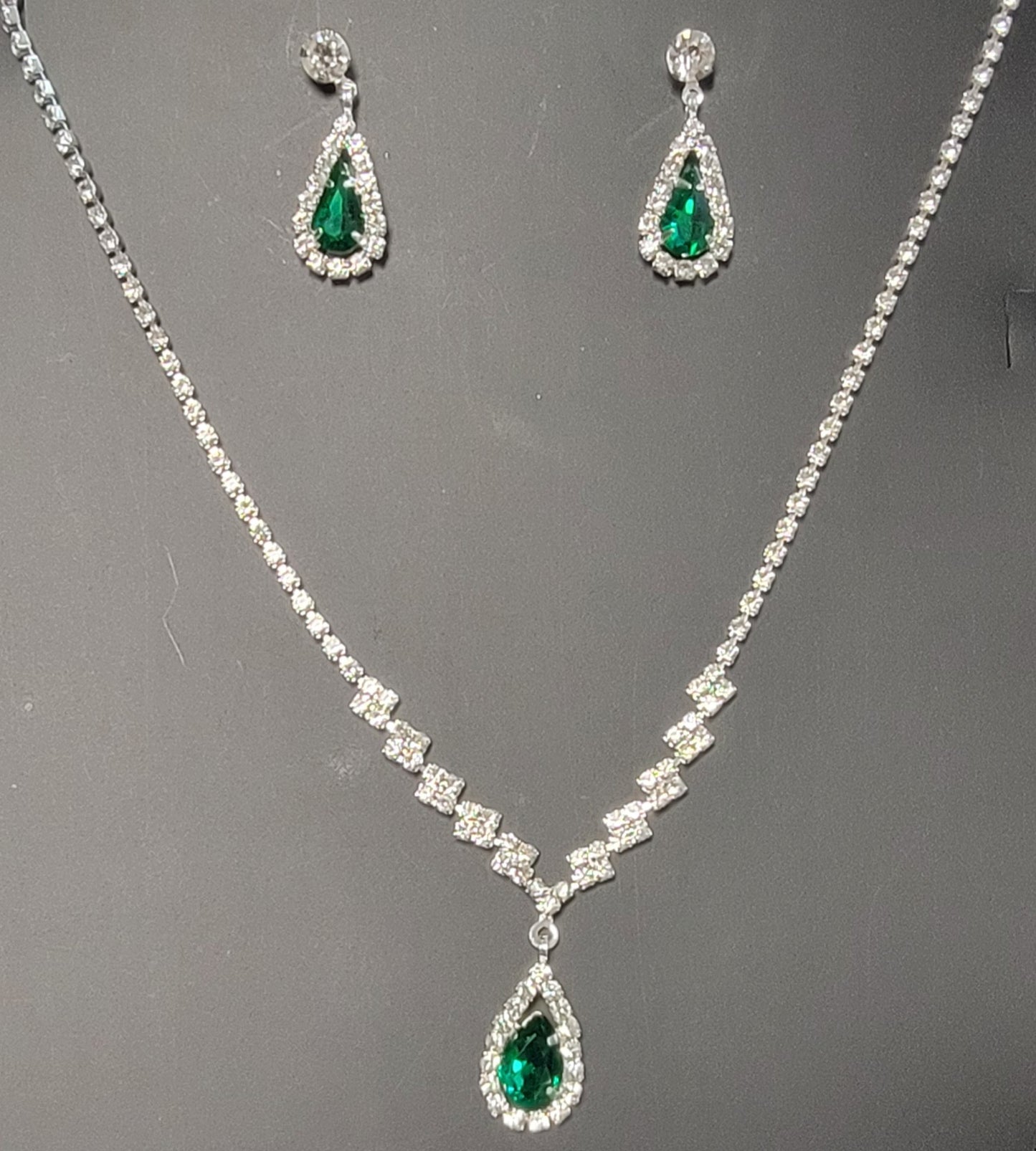 Teardrop Rhinestone Necklace Set