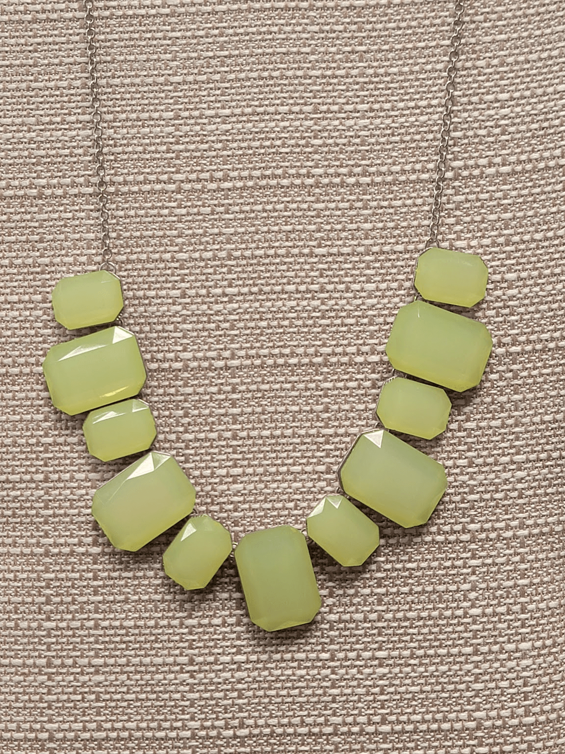 Yellow Green Stone Necklace - Lady Dorothy Boutique